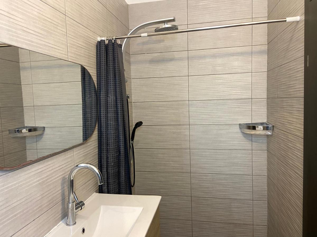 Beauty Apartment 3 Rooms Wi-Fi เนทันยา ภายนอก รูปภาพ